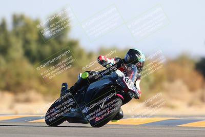 media/Jan-14-2024-SoCal Trackdays (Sun) [[2e55ec21a6]]/Turn 7 (140pm)/